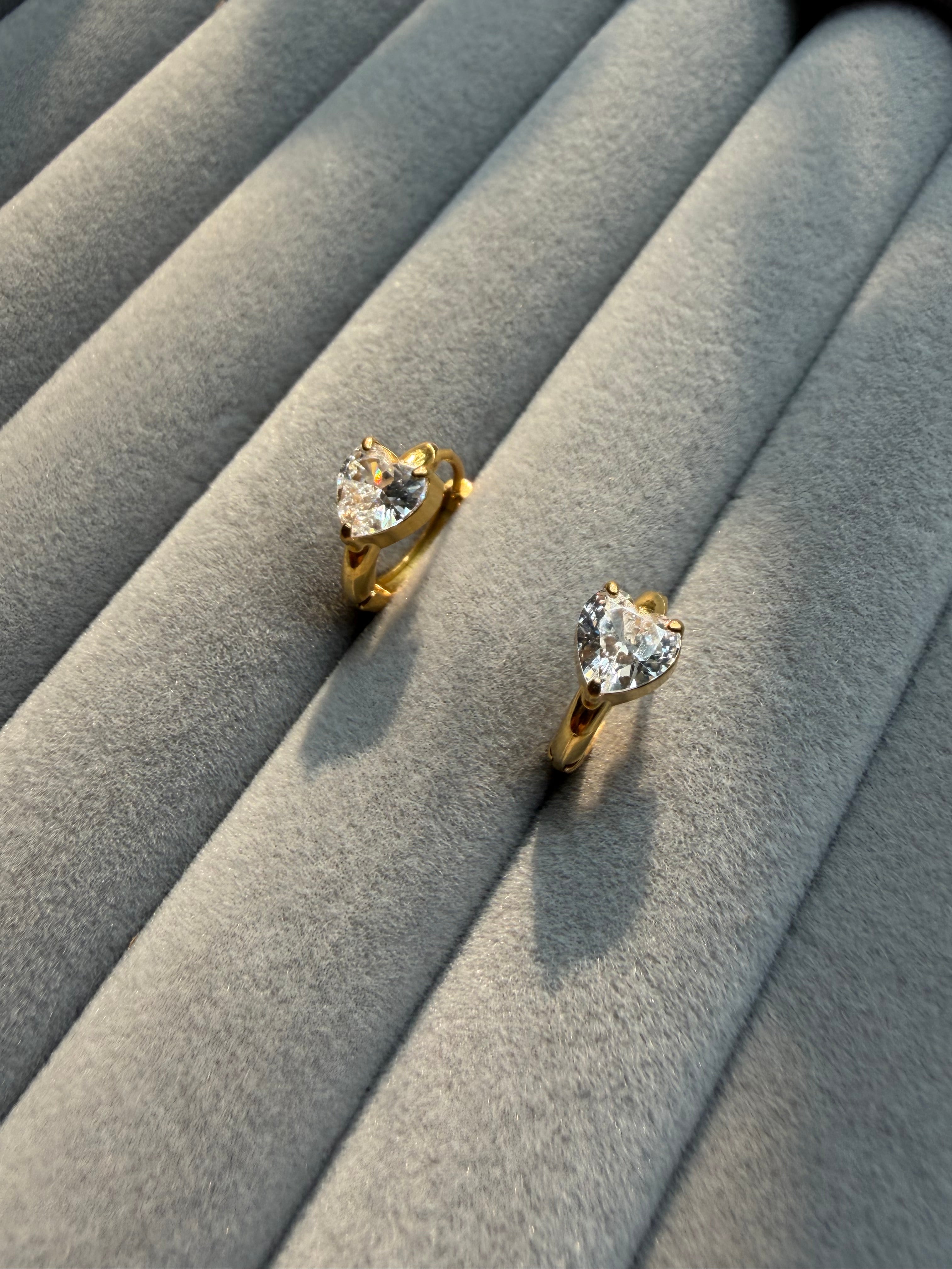 The heart ring earring