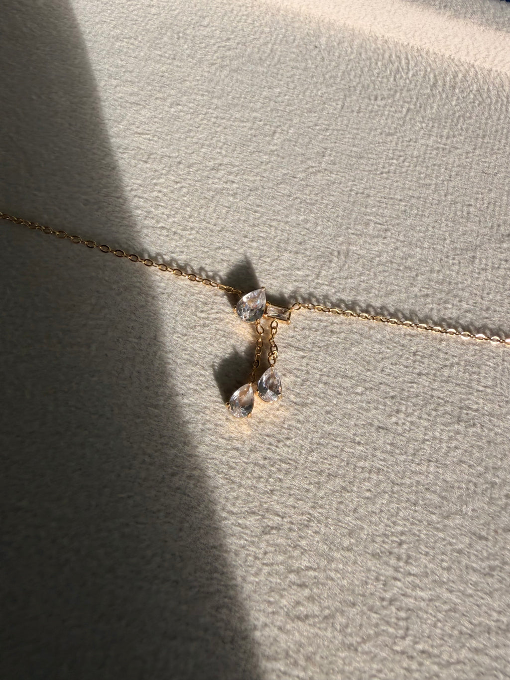 Pear Crystal Drop Neckchain