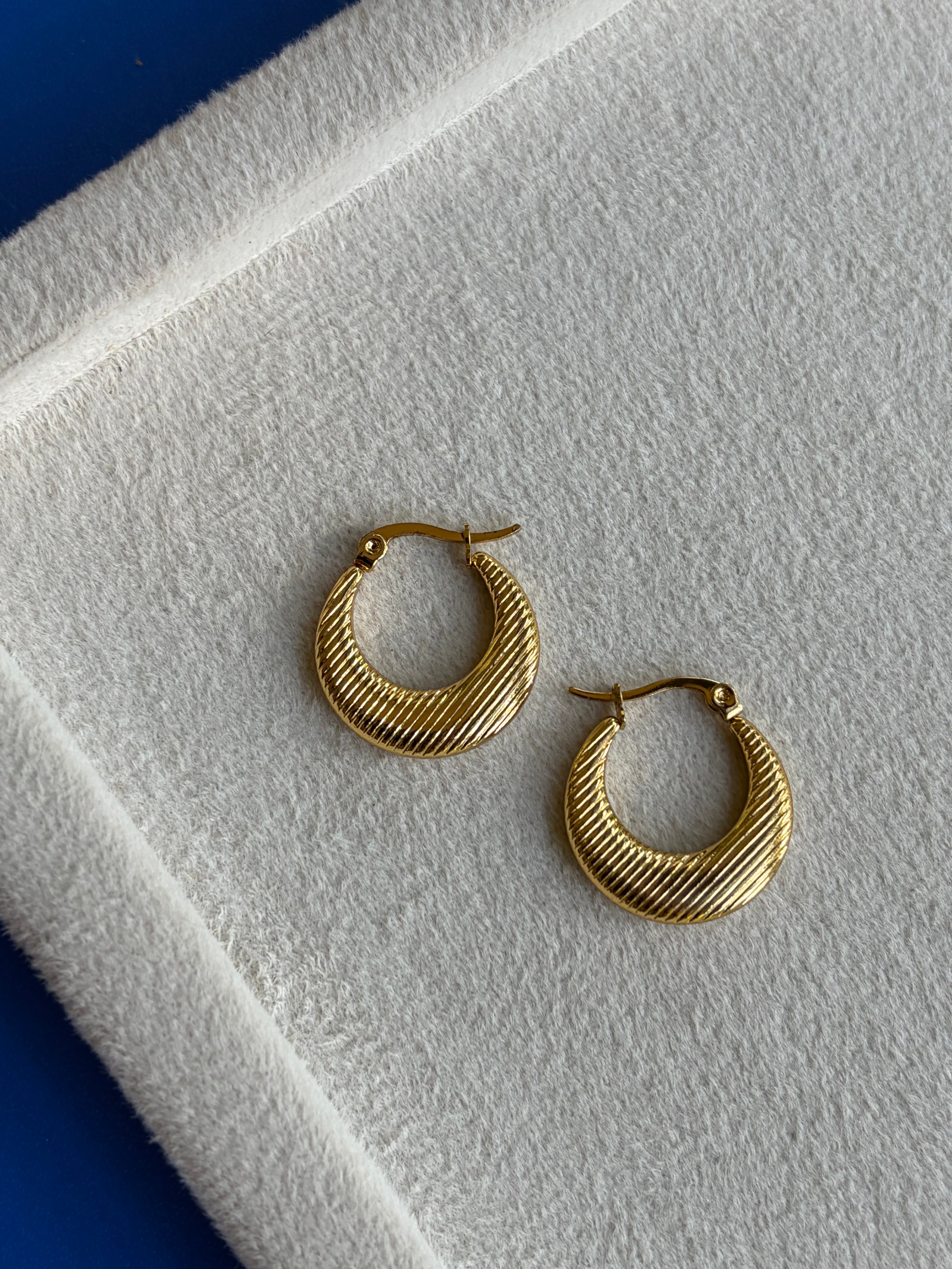 Chunky Crescent Hoops
