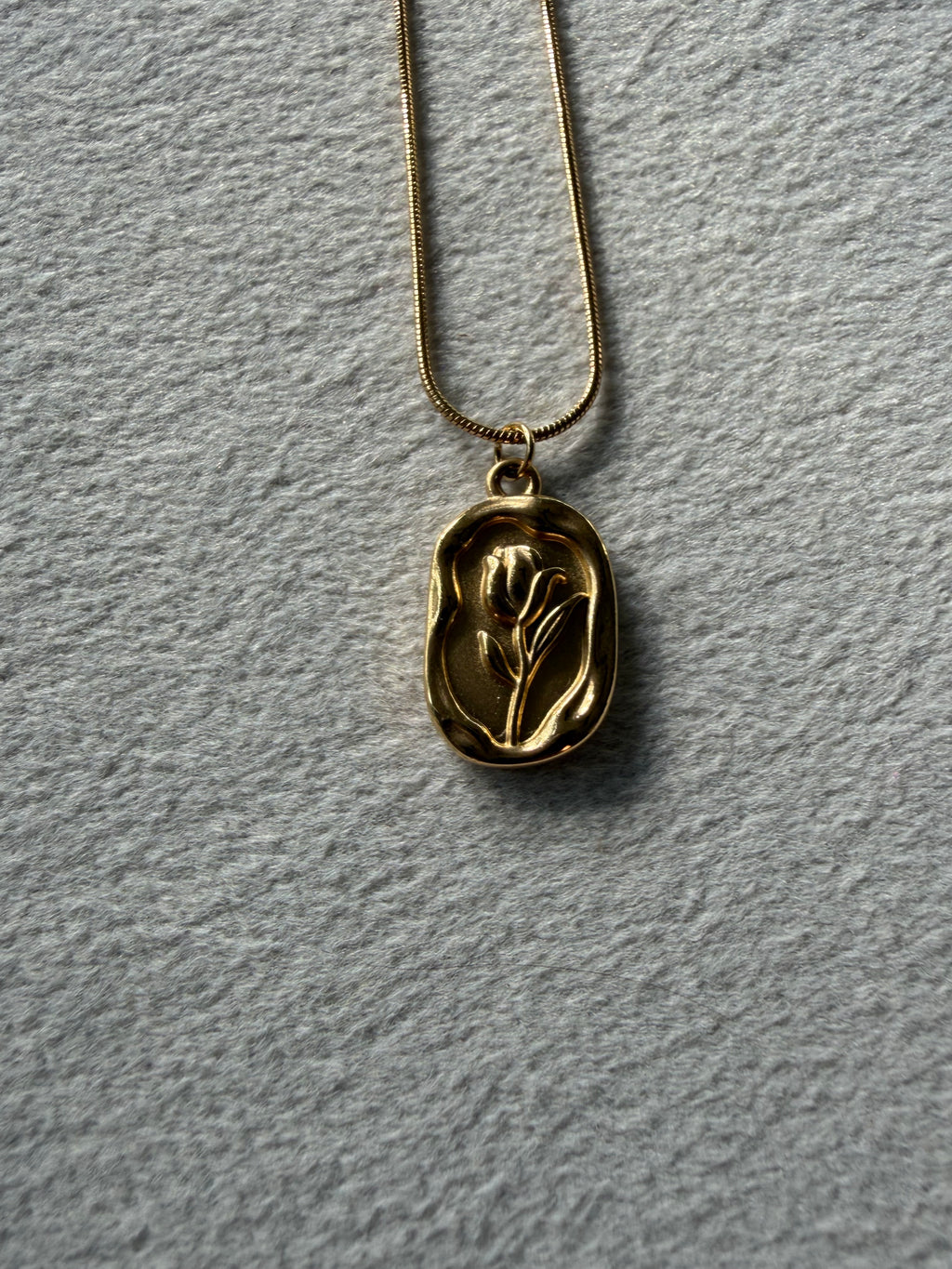 Rose Wax Seal Neckchain