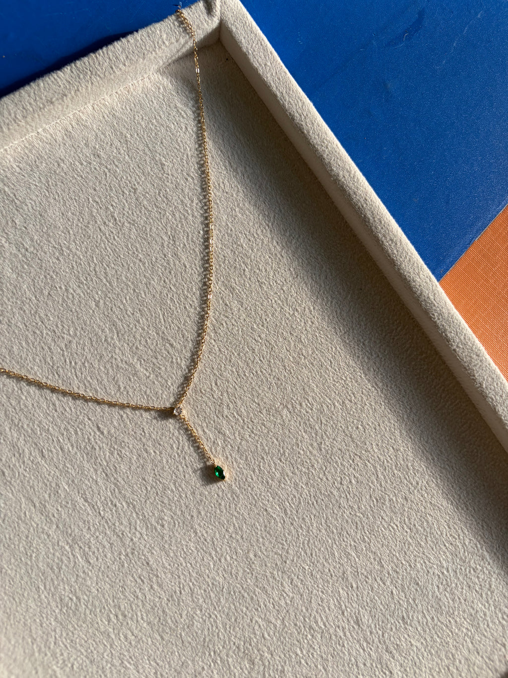 Emerald Lariat Y-Neckchain