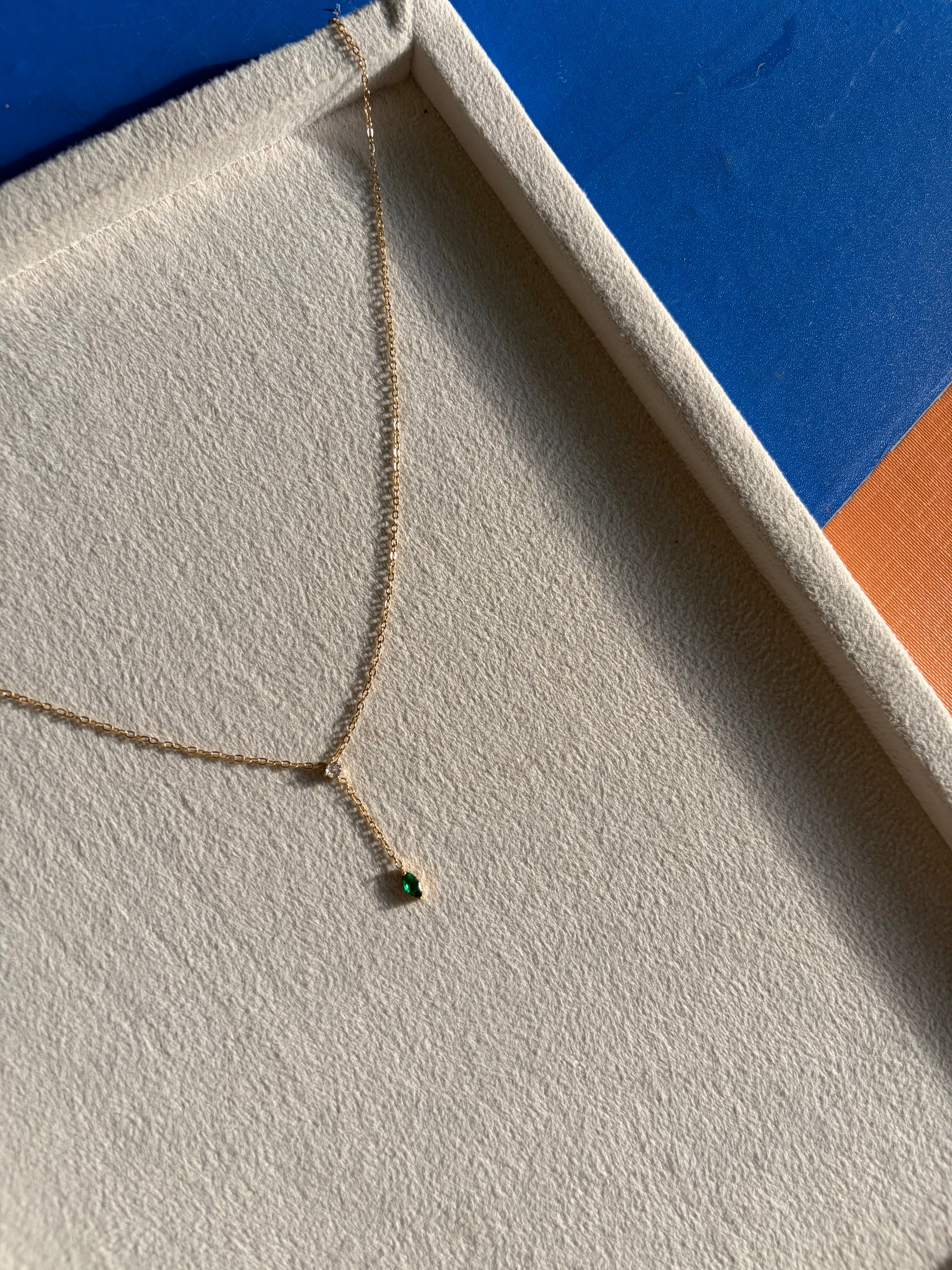 Emerald Lariat Y-Neckchain