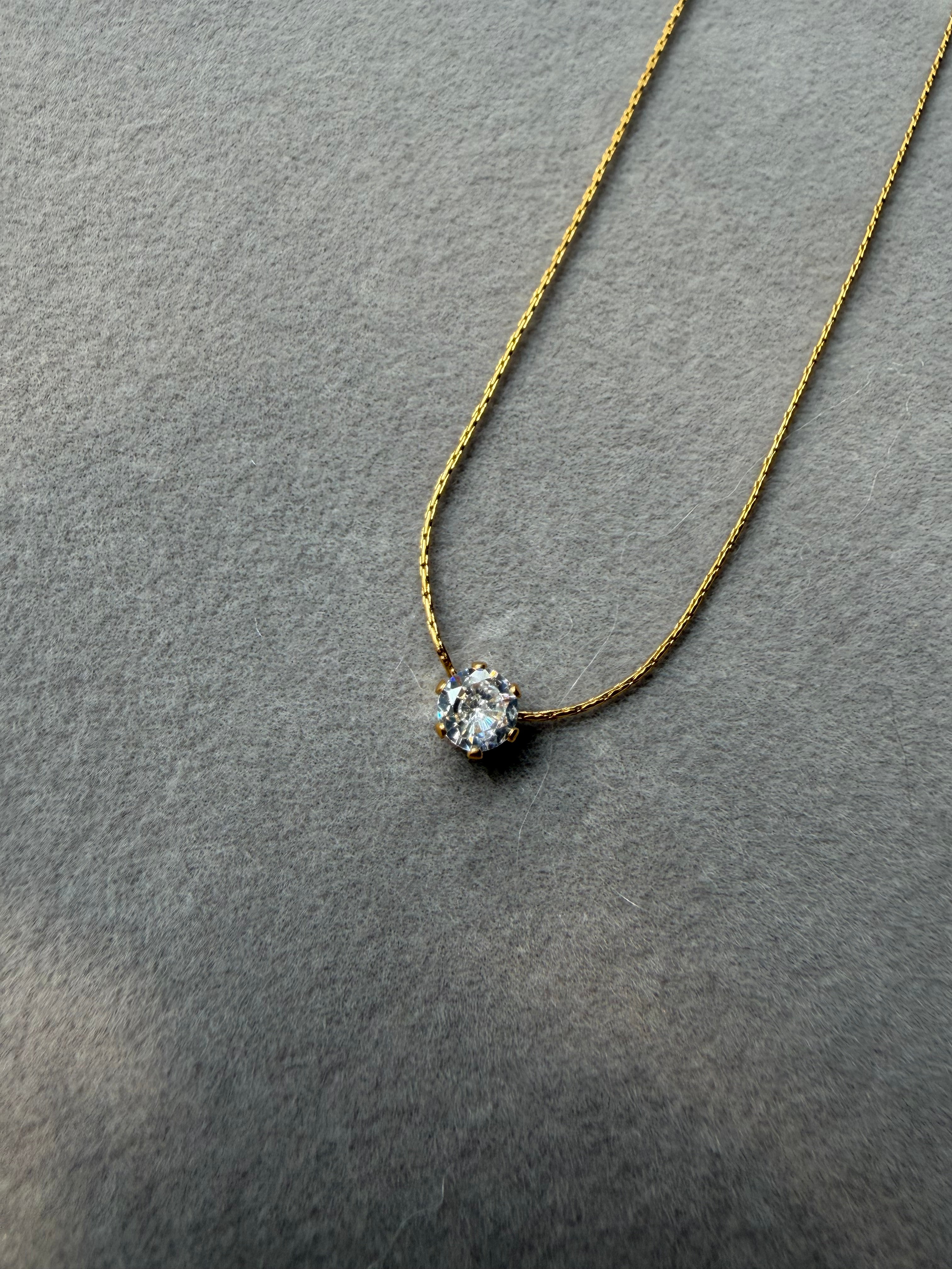 Dainty White Solitaire Neckchain