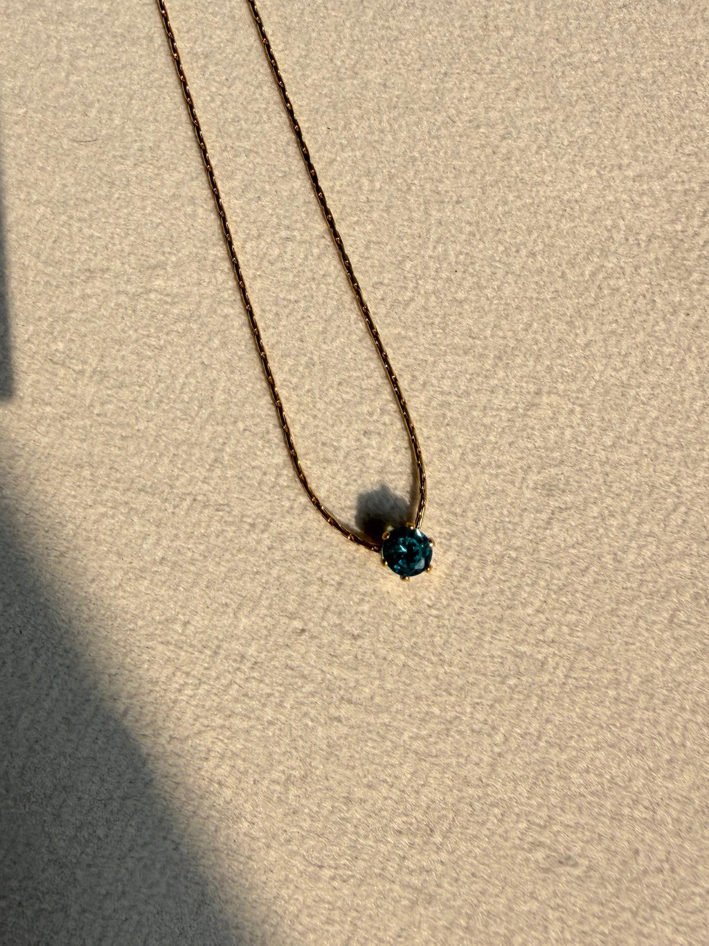 Dainty Blue Solitaire Neckchain