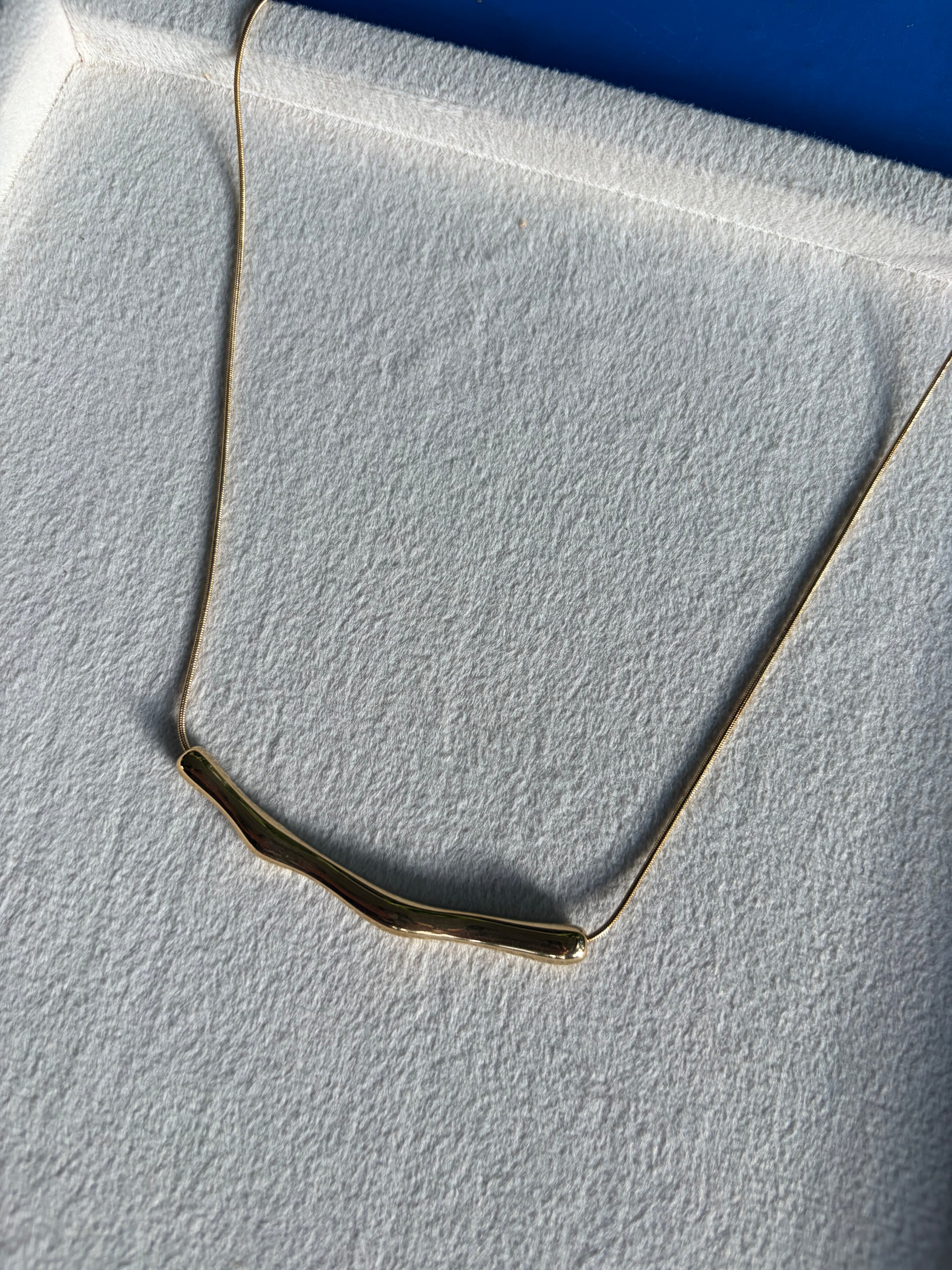Molten Bar Snake Chain Neckchain