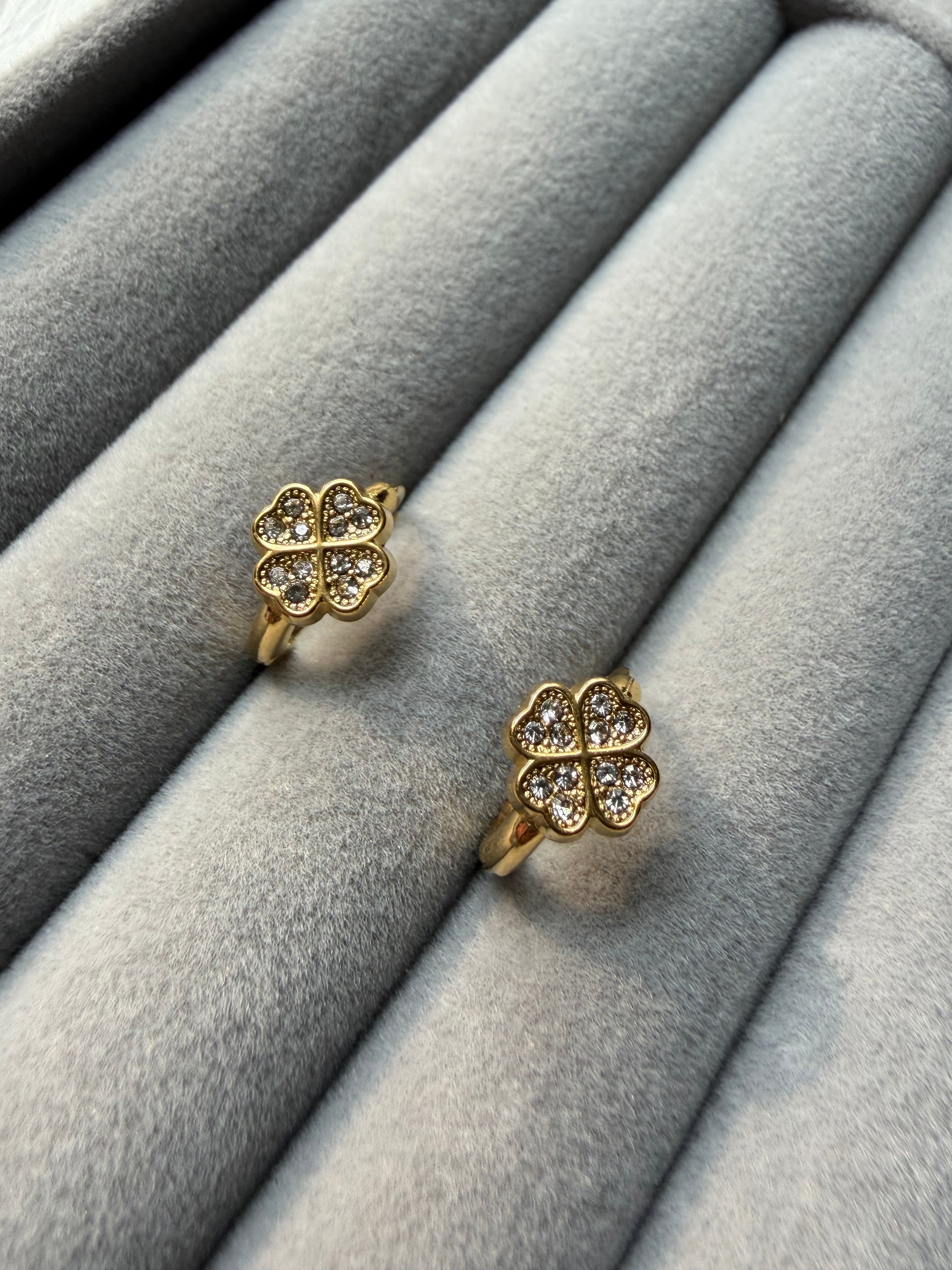 Clover earring