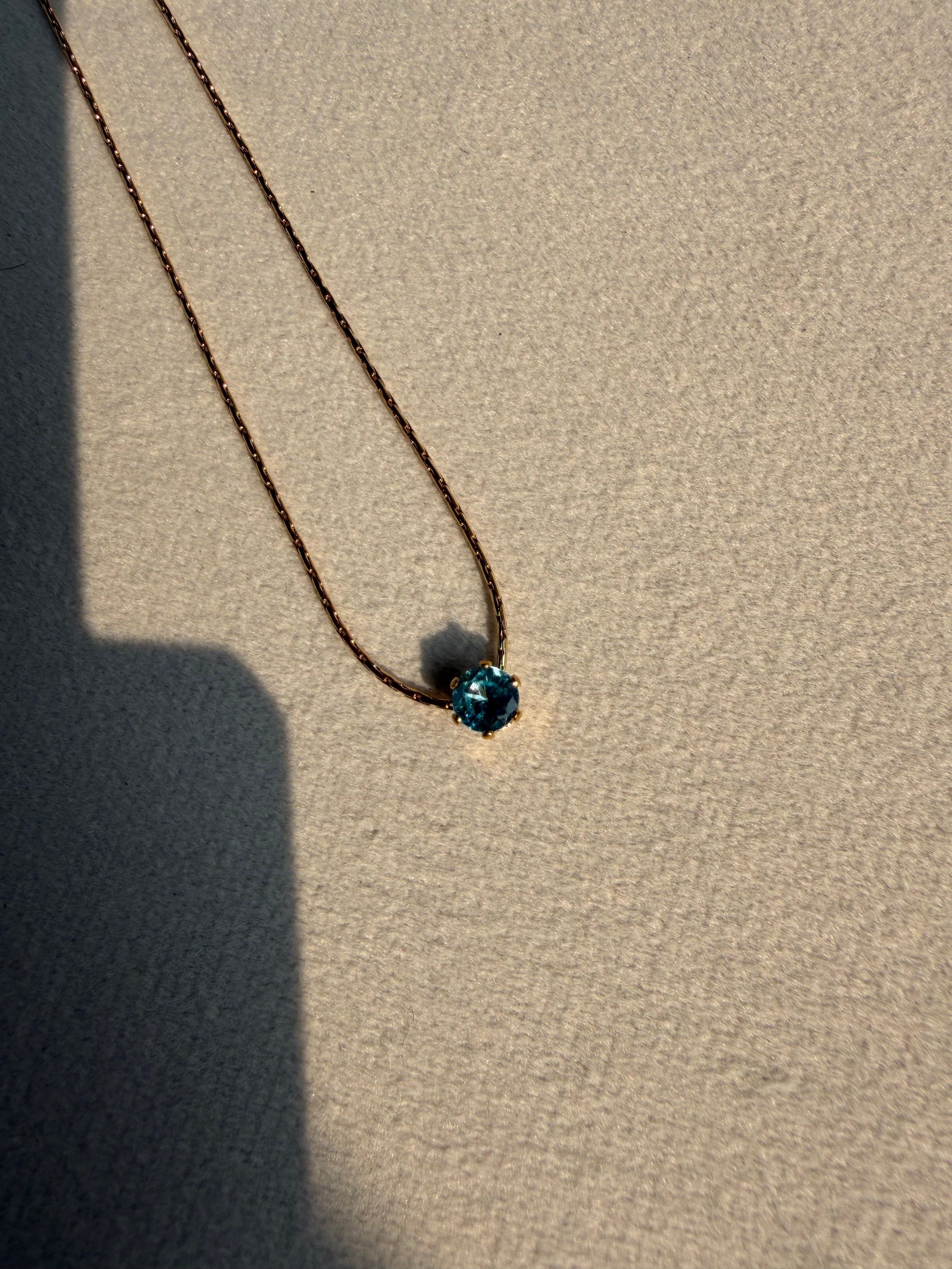 Dainty Blue Solitaire Neckchain