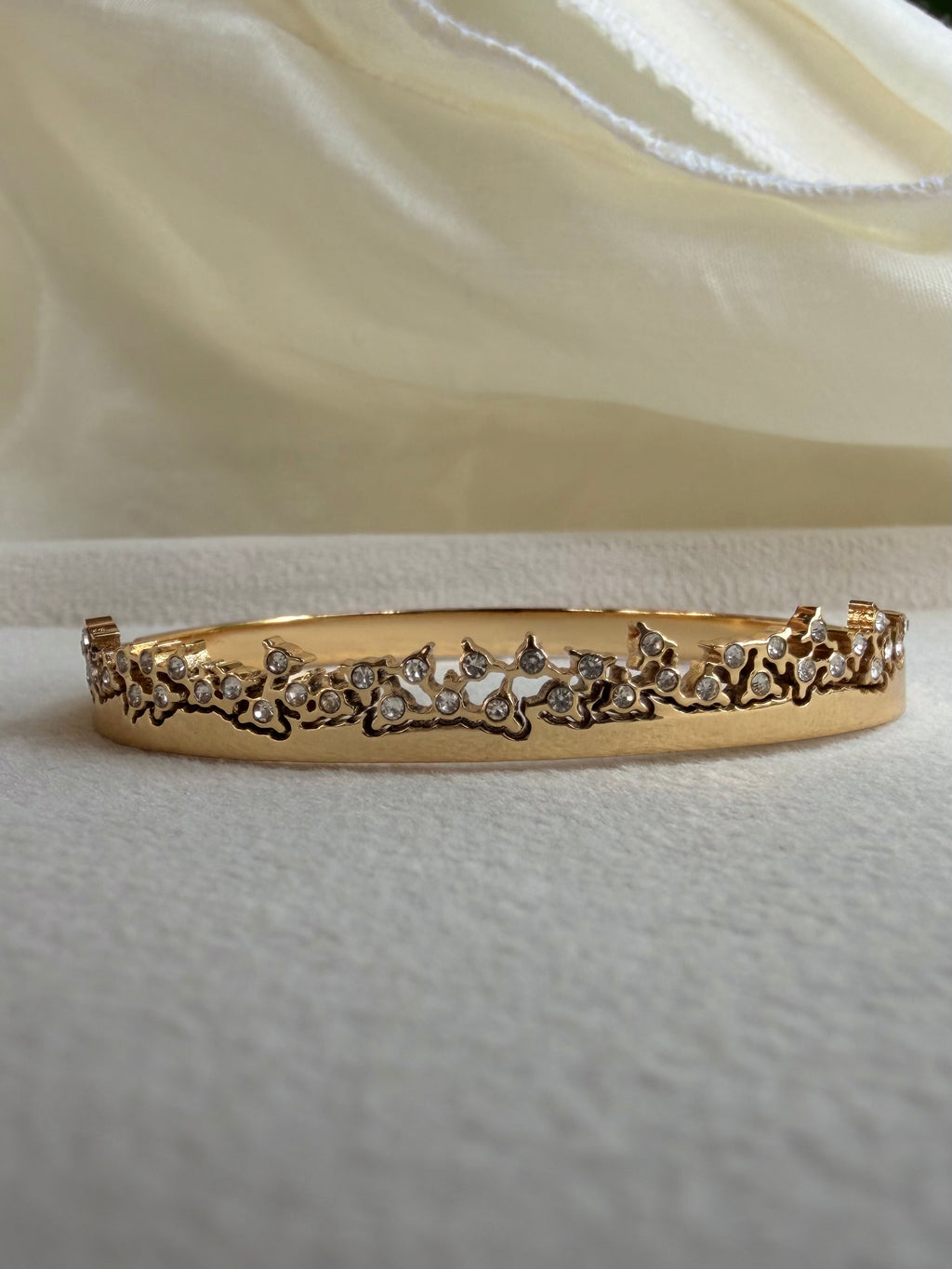Elite bracelet