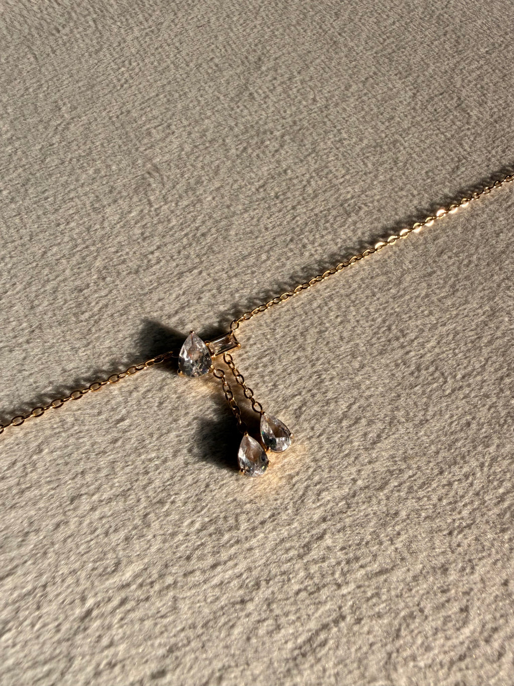 Pear Crystal Drop Neckchain