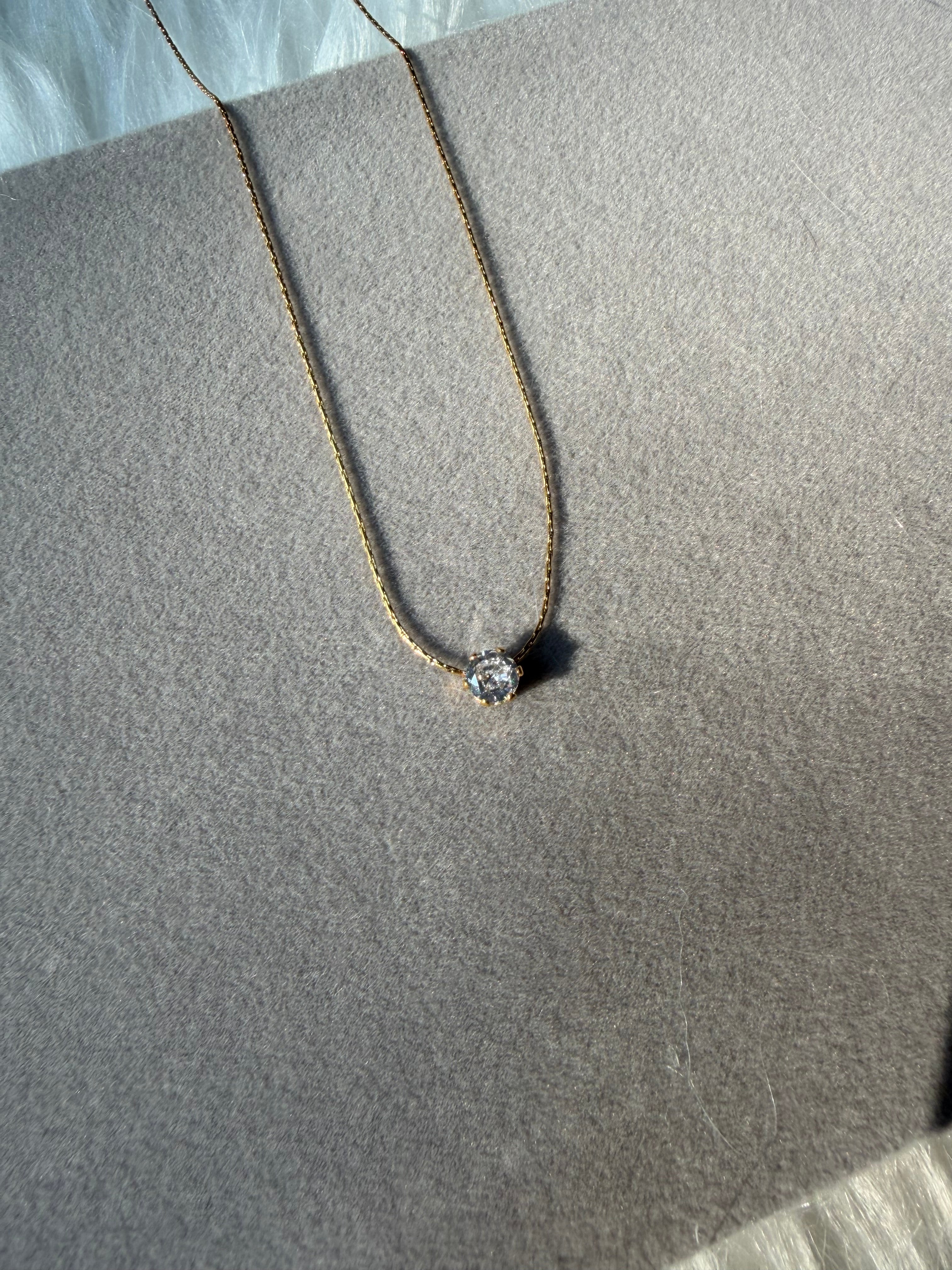 Dainty White Solitaire Neckchain