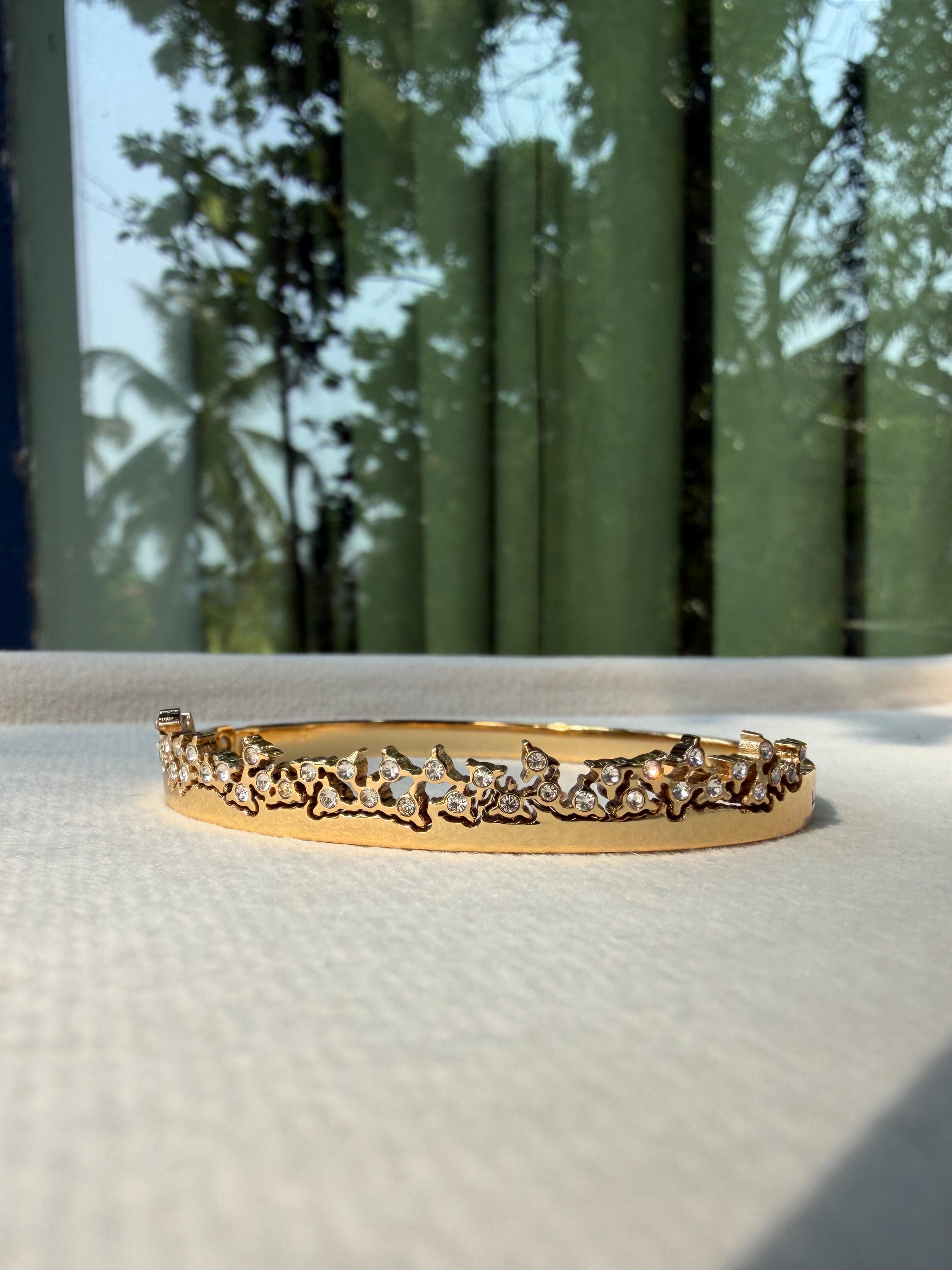 Elite bracelet