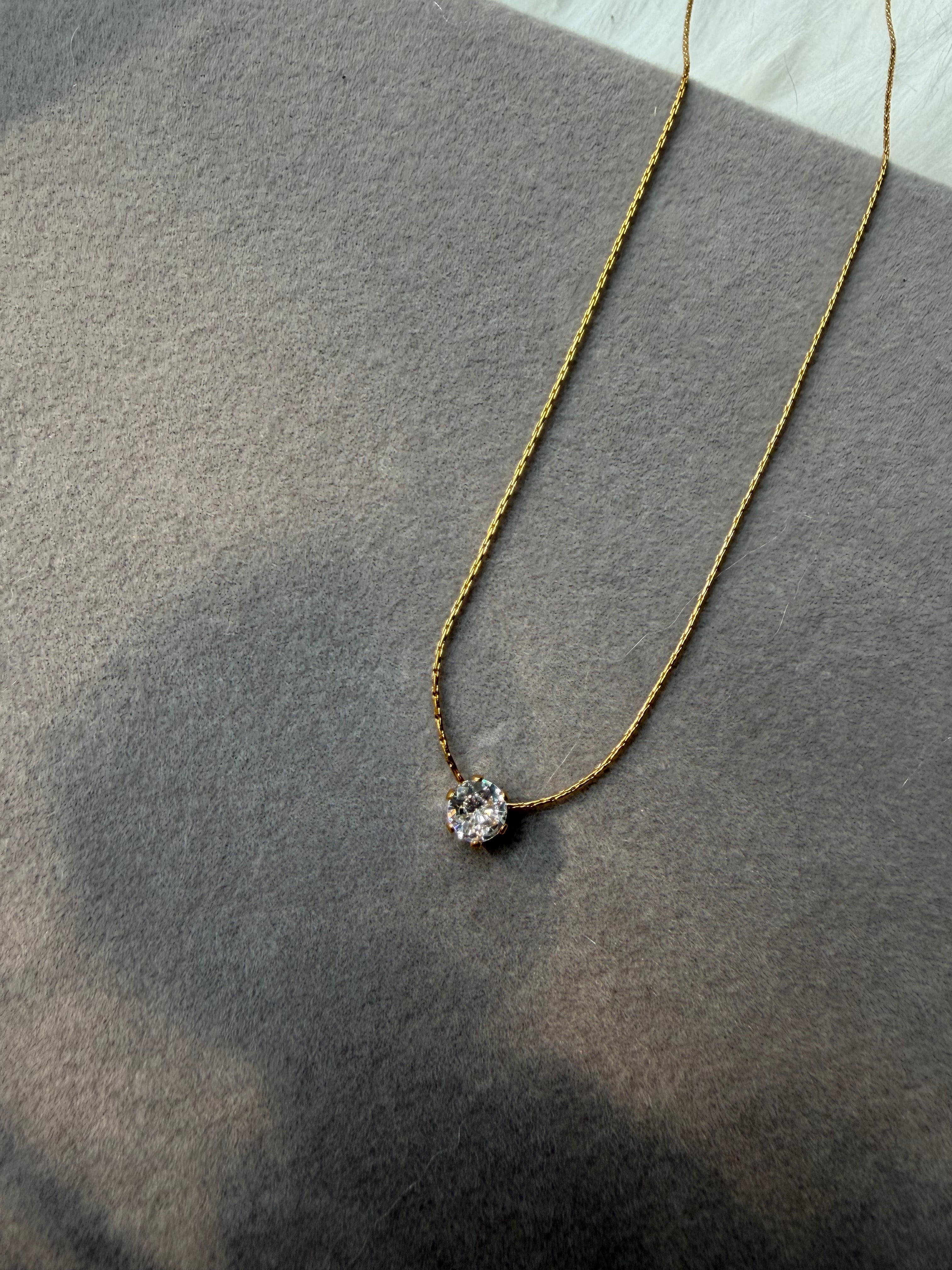 Dainty White Solitaire Neckchain