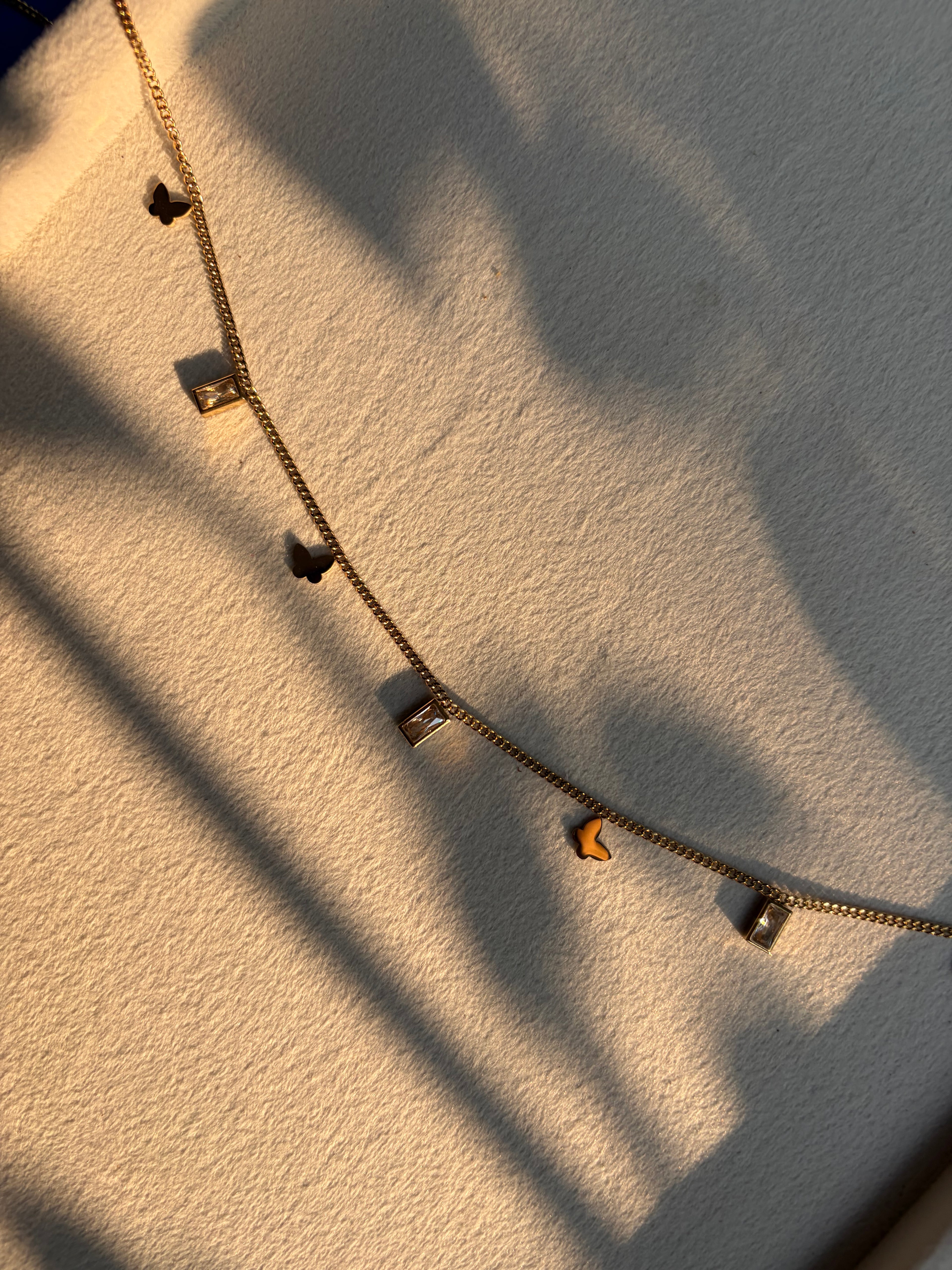 White & Butterfly Neckchain