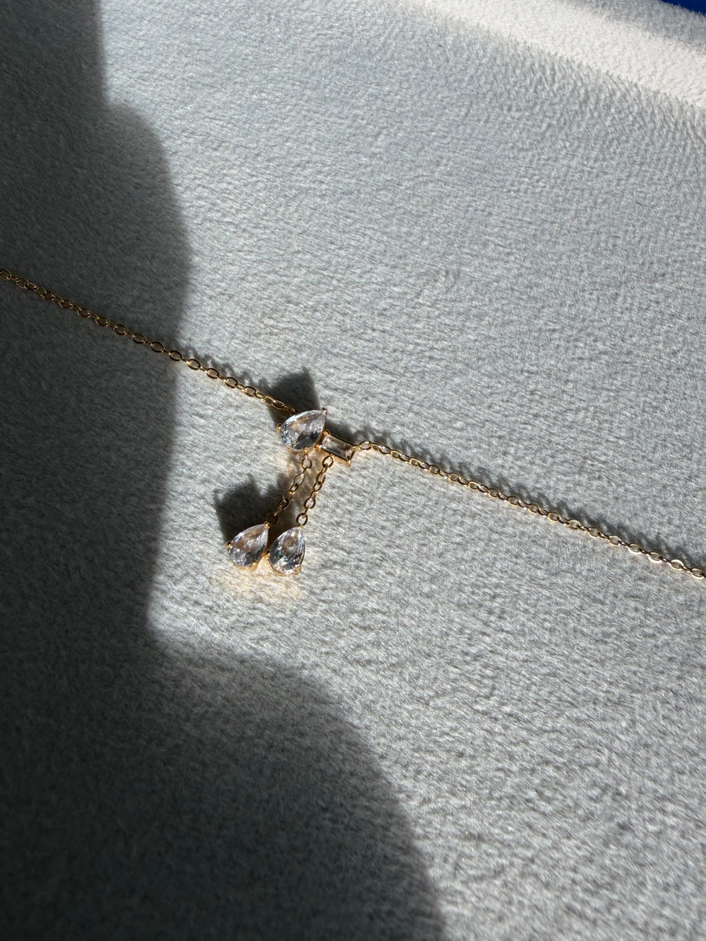 Pear Crystal Drop Neckchain