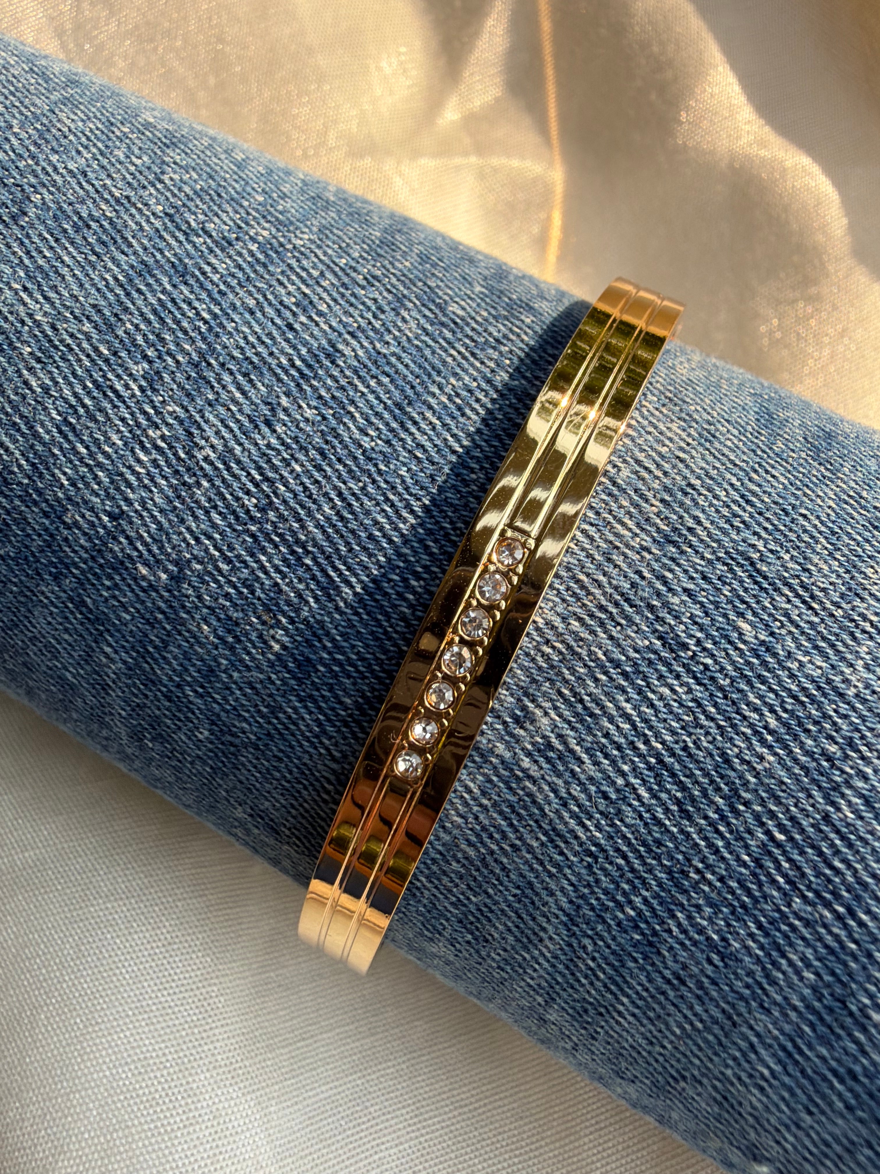 White stone bracelet