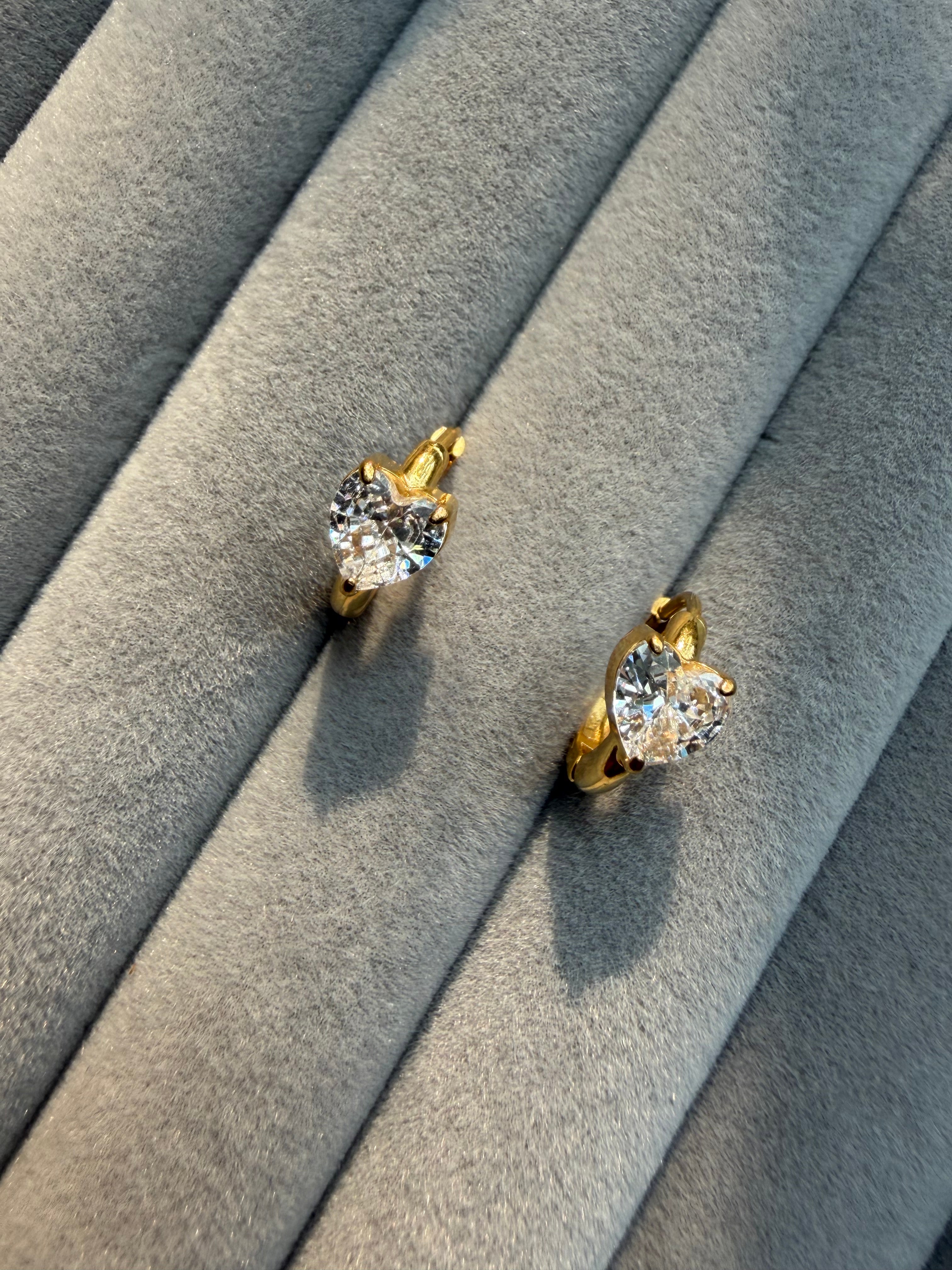 The heart ring earring