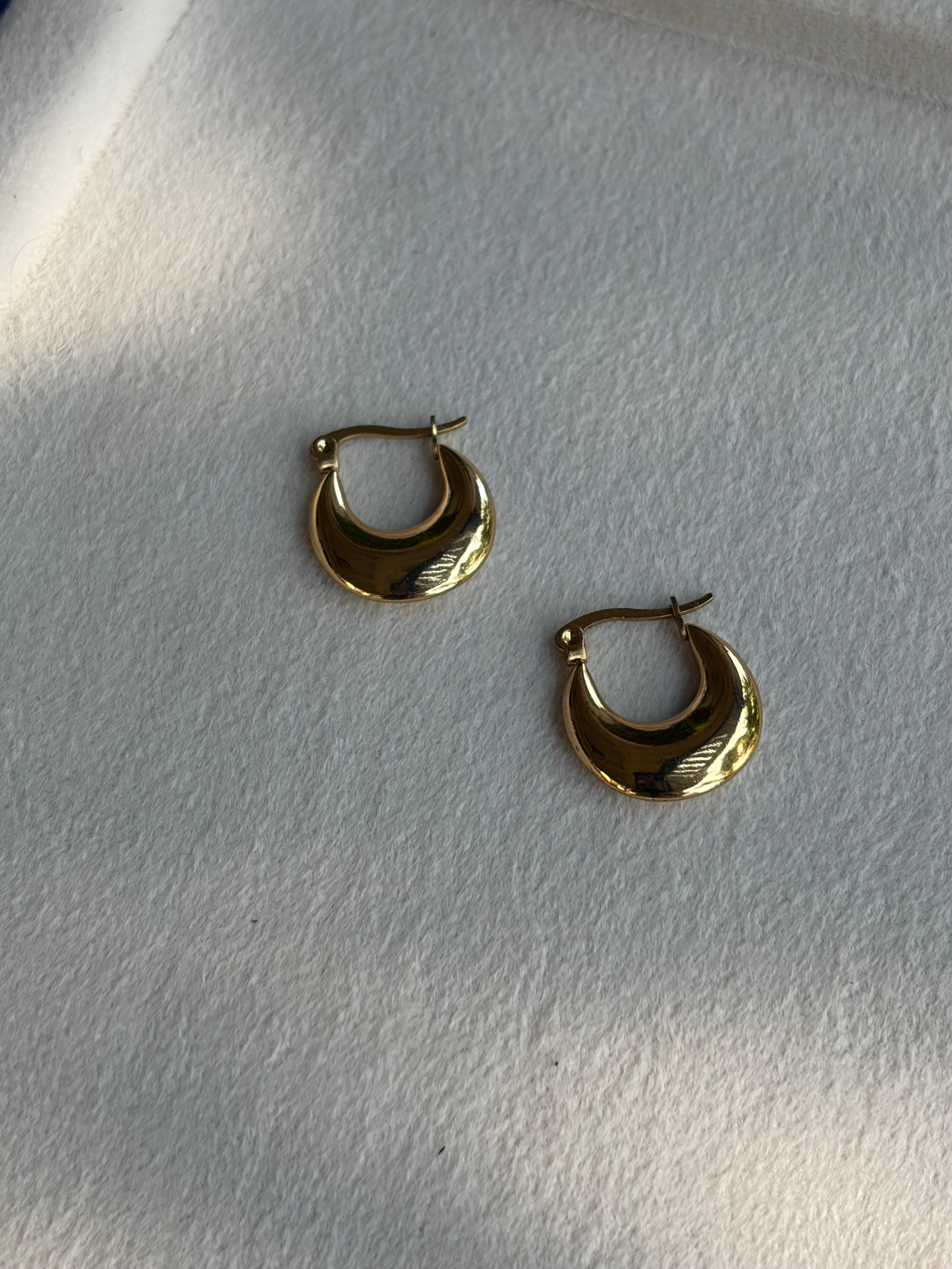 Crescent Hoop