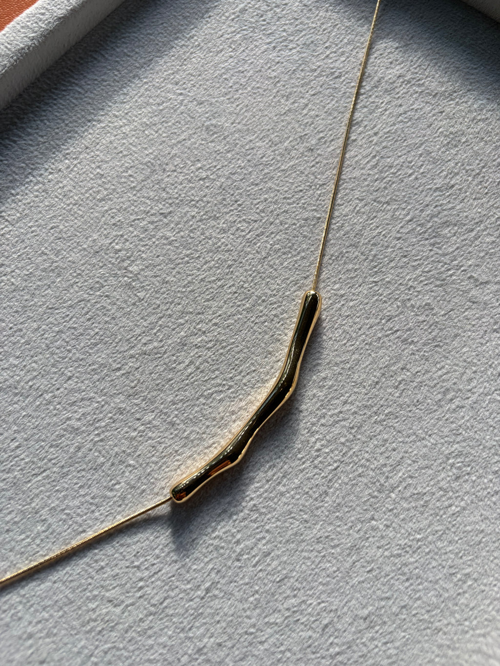 Molten Bar Snake Chain Neckchain