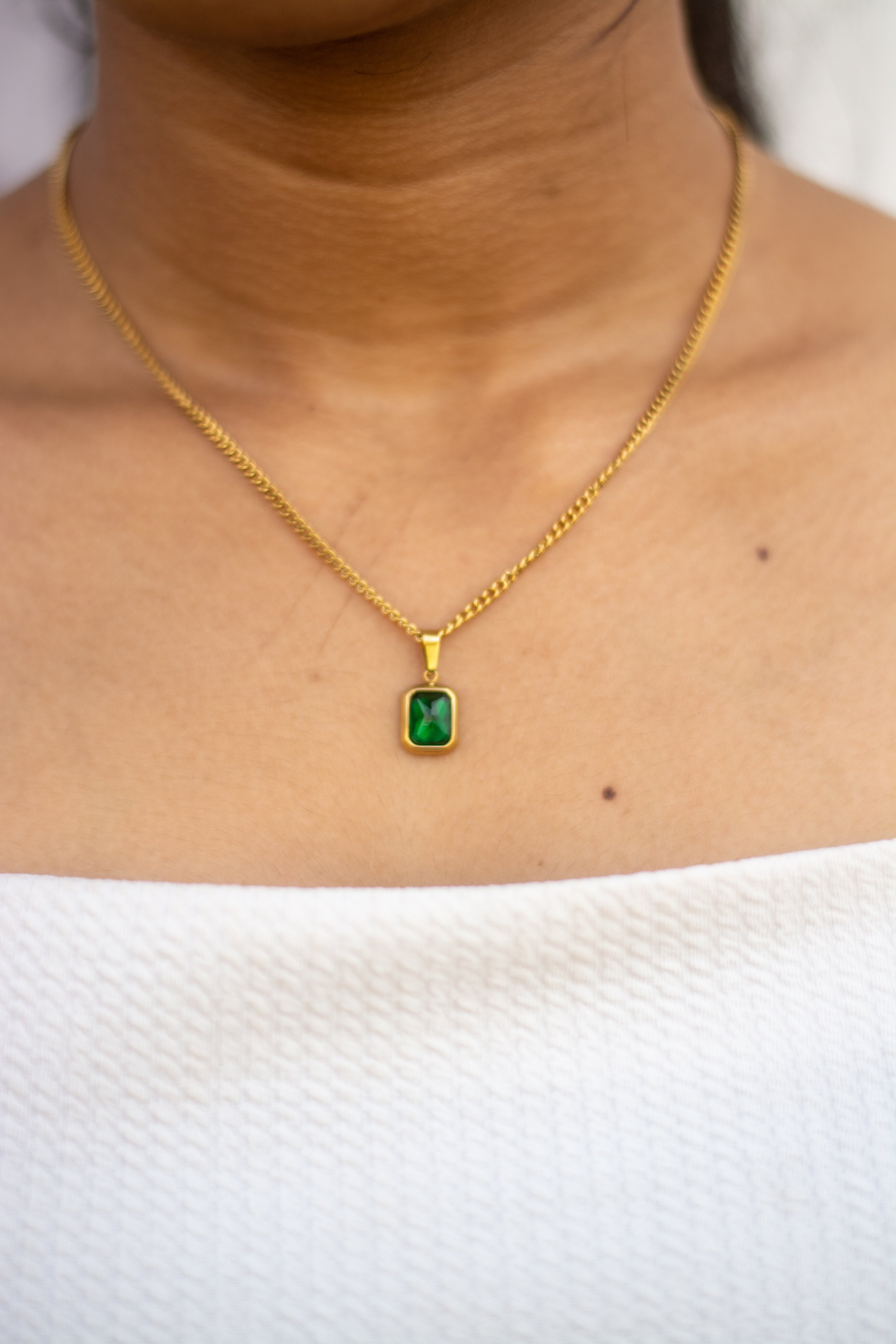 Little Emerald Neckchain