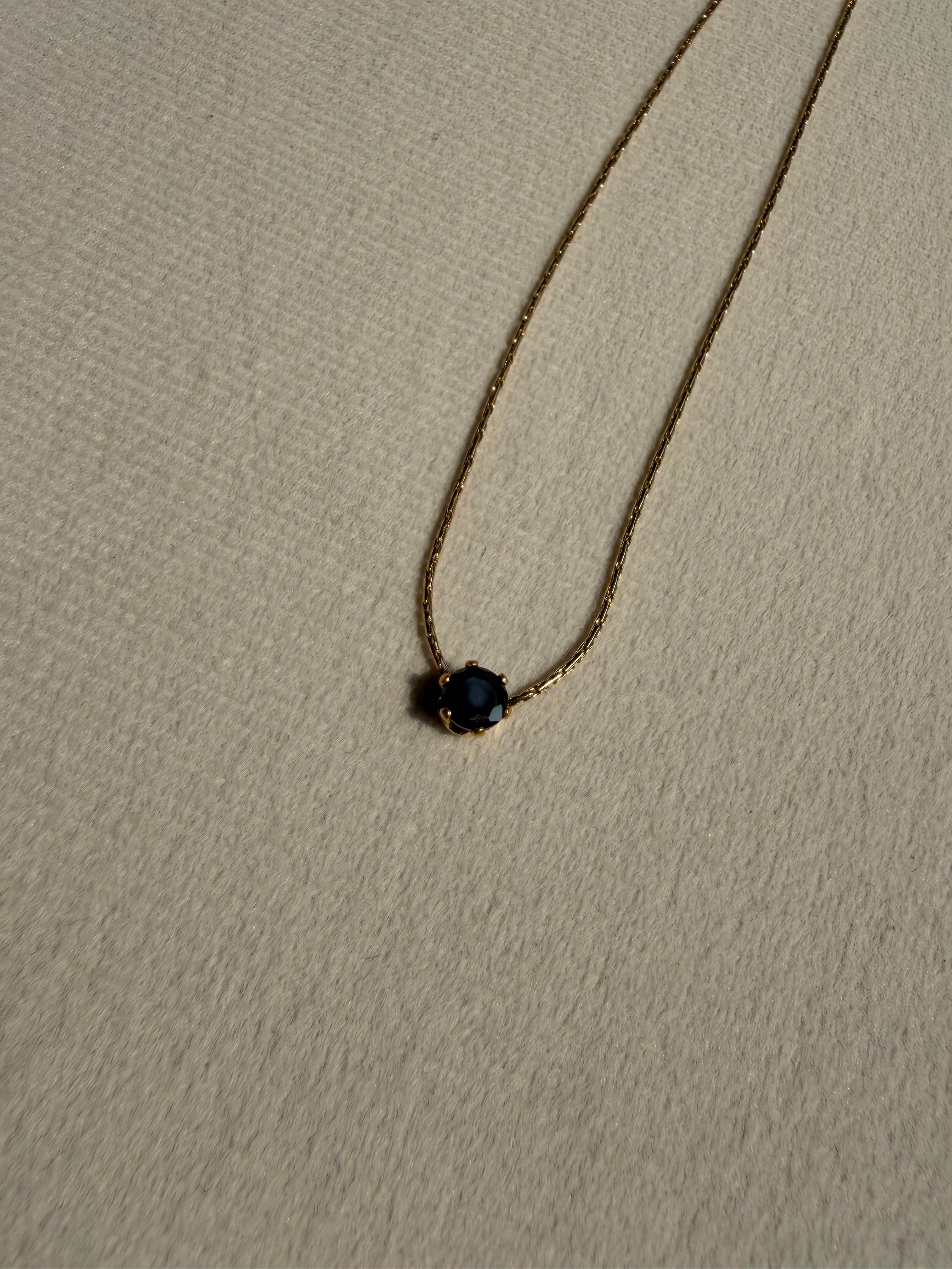 Dainty Black Solitaire Neckchain