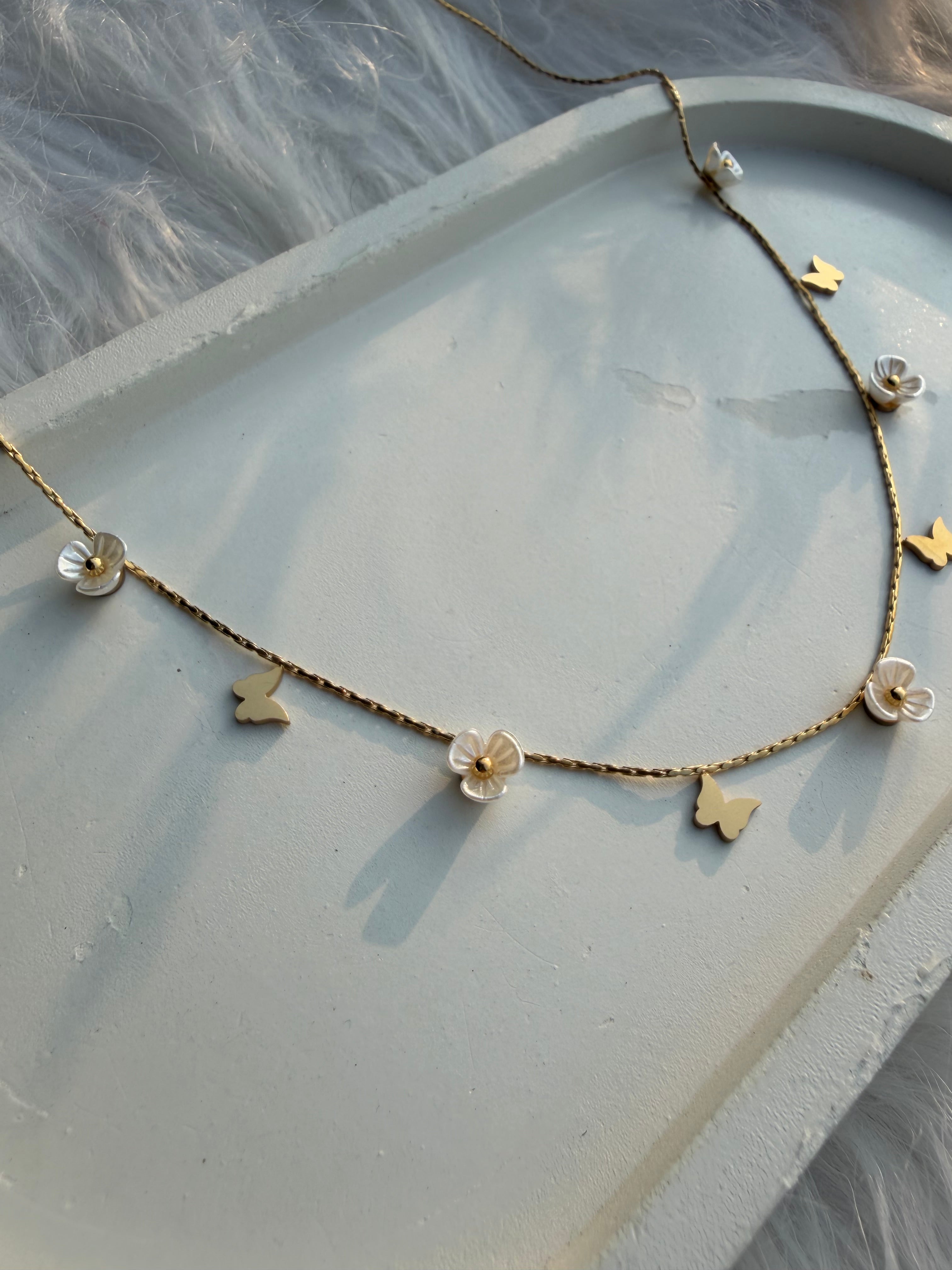 Peaflower&Butterfly Neckchain