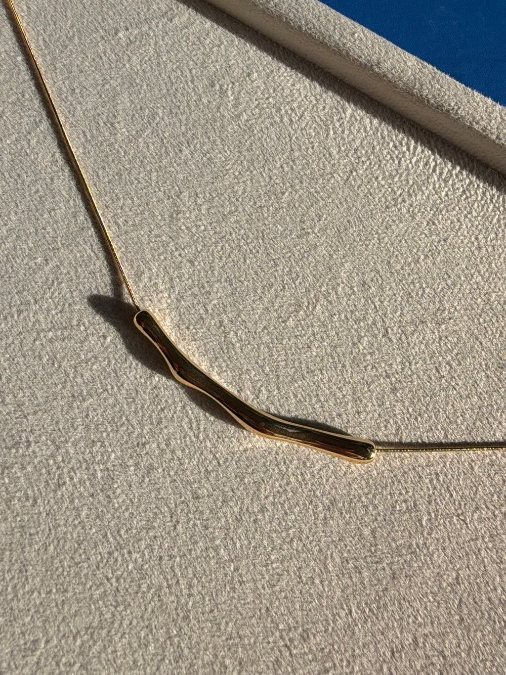 Molten Bar Snake Chain Neckchain