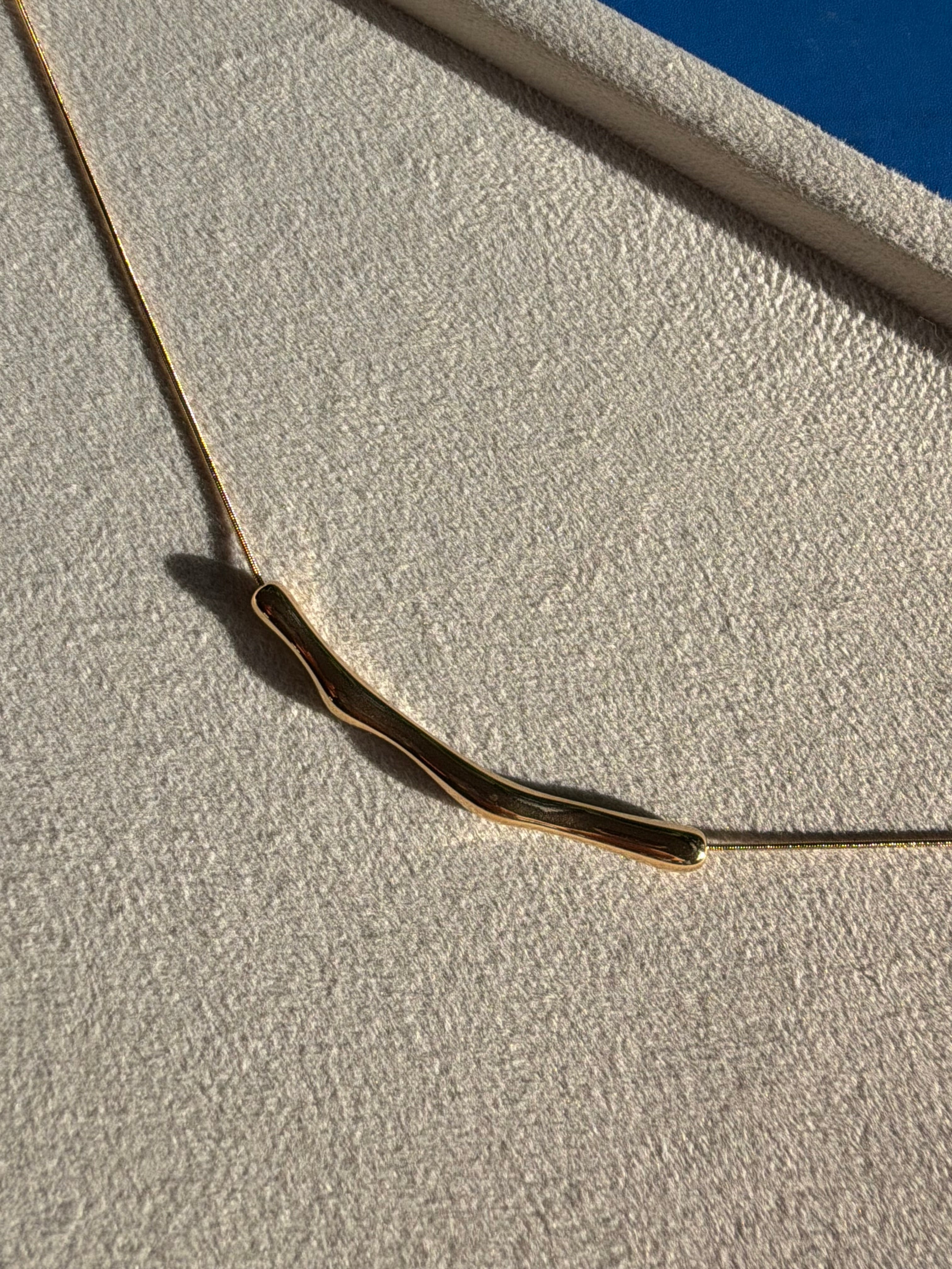 Molten Bar Snake Chain Neckchain