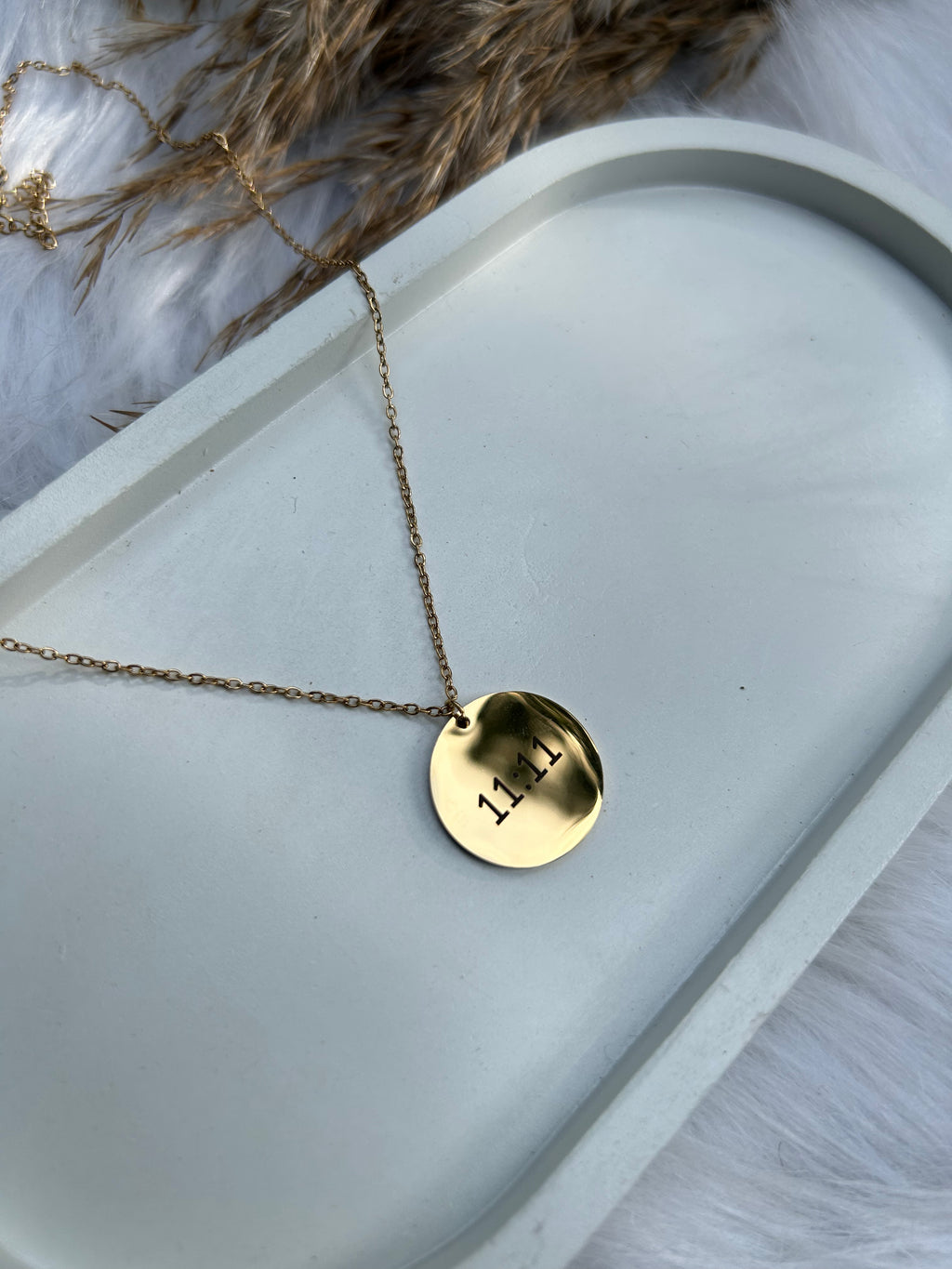 The 11:11 Neckchanin