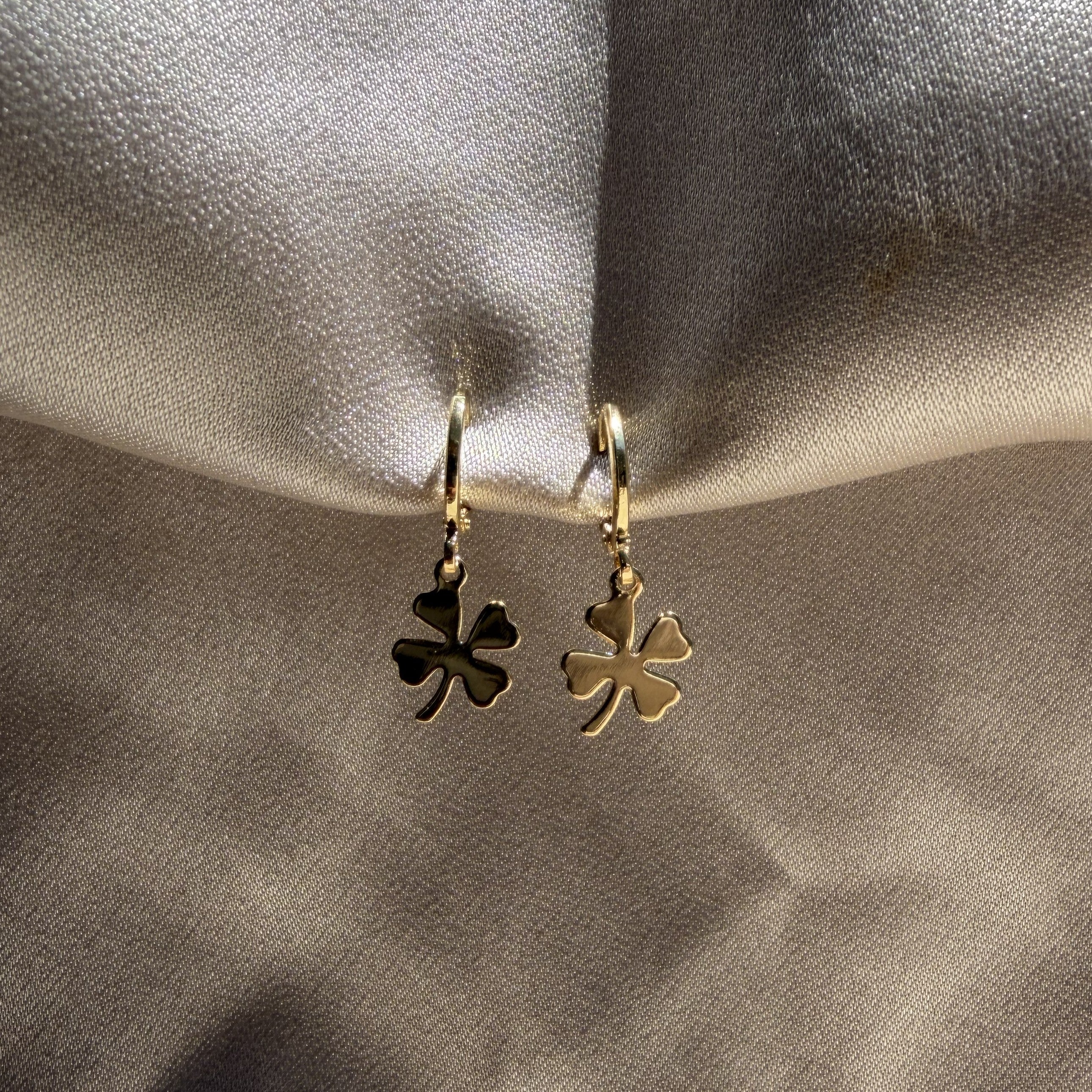 Lucky clover drop earrings