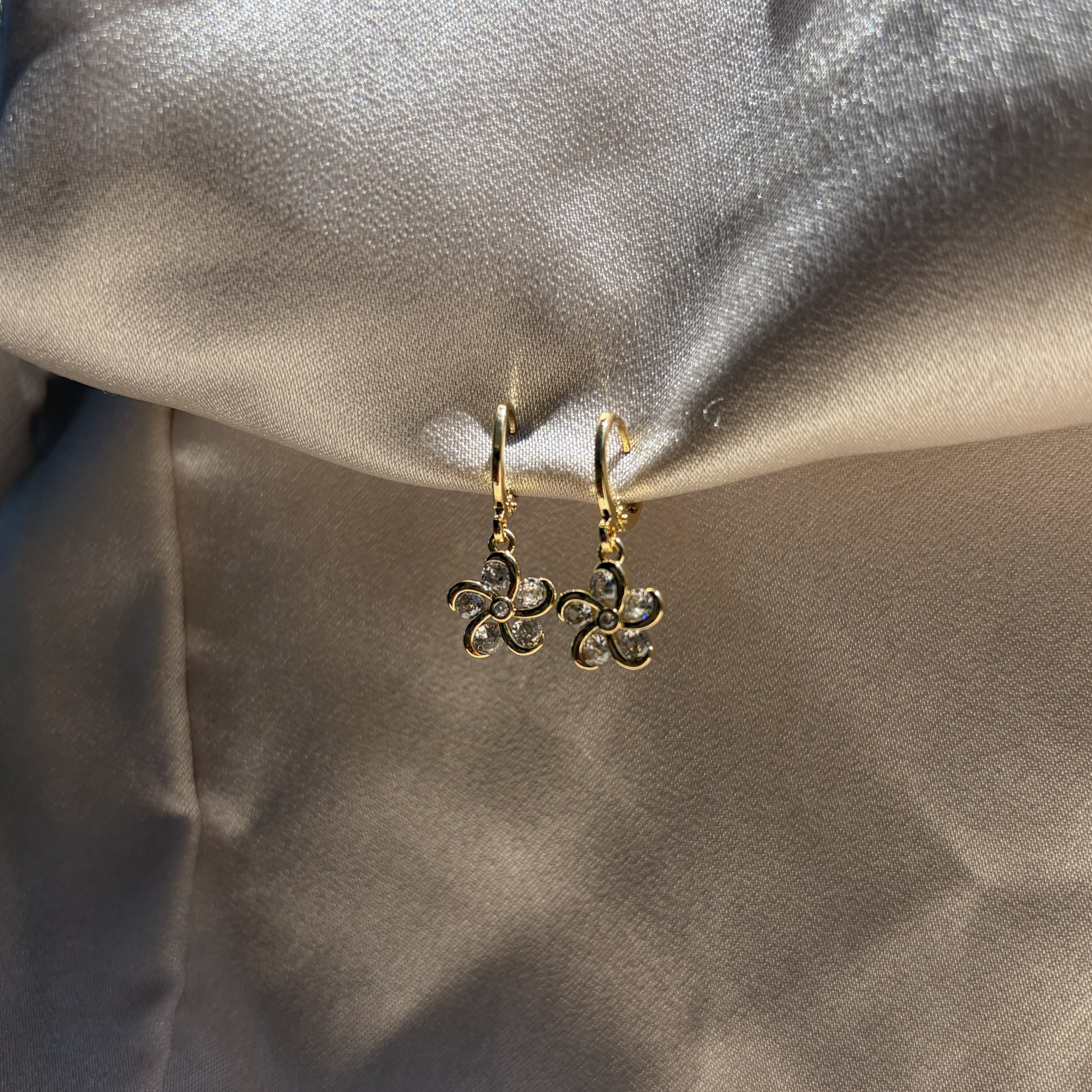 Whirly Flower Drop Earring