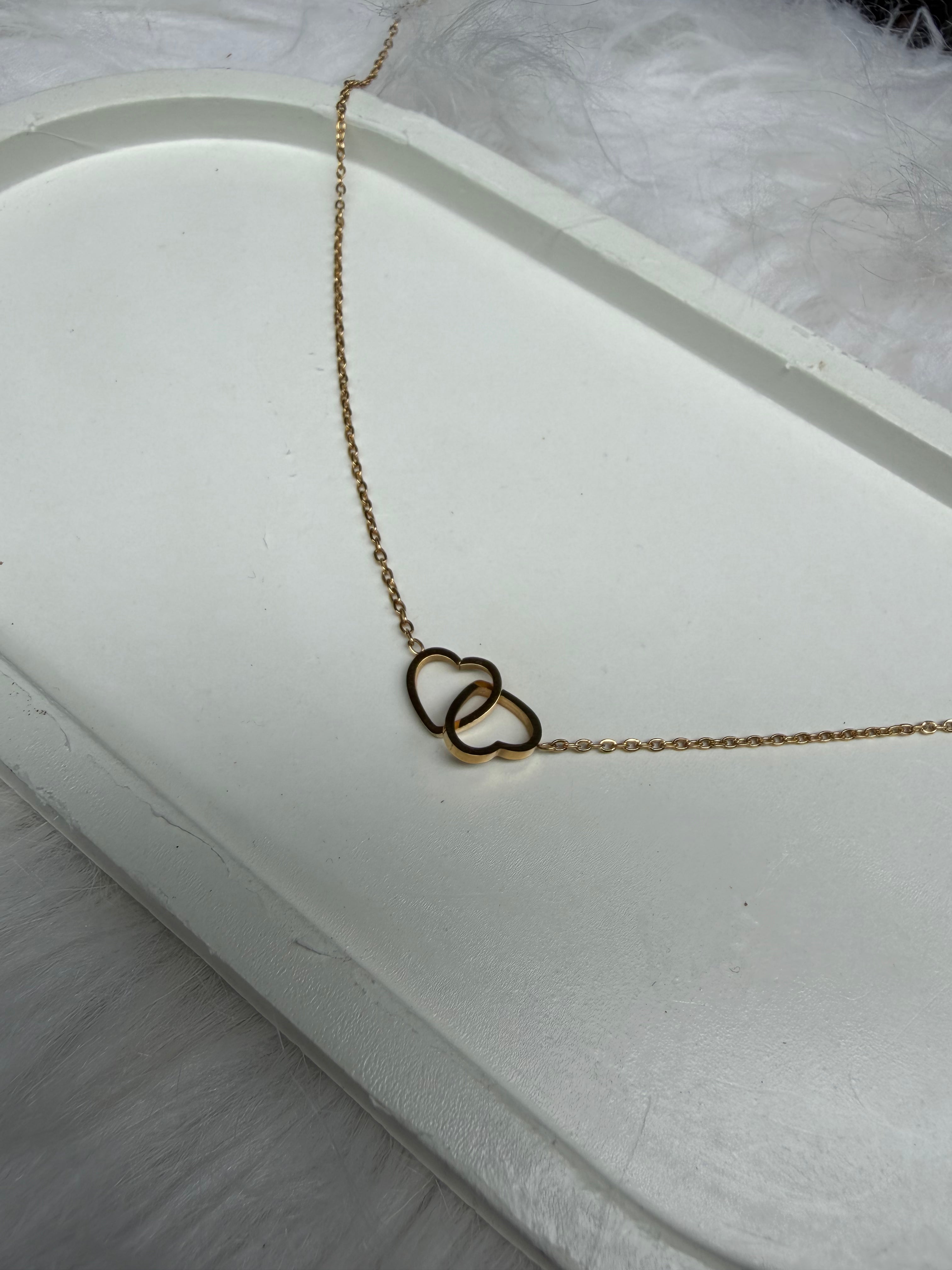 Dainty Link Heart Neckchain (Gold)