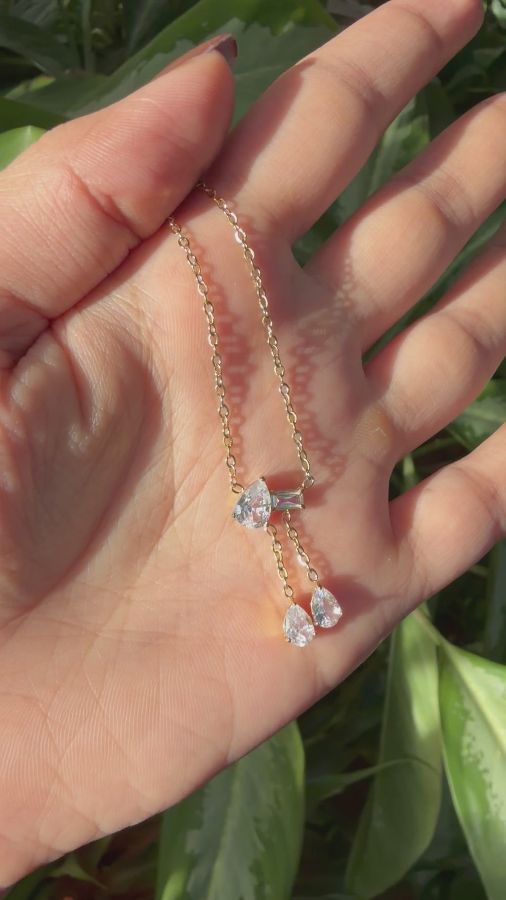 Pear Crystal Drop Neckchain